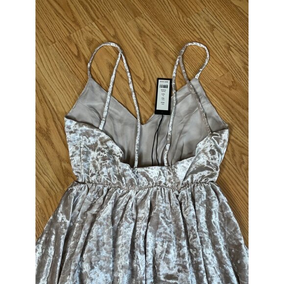 Romeo & Juliet S Crushed Velvet V-Neck Spaghetti Mini Strap‎ Dress Stone Taupe - Picture 4 of 4